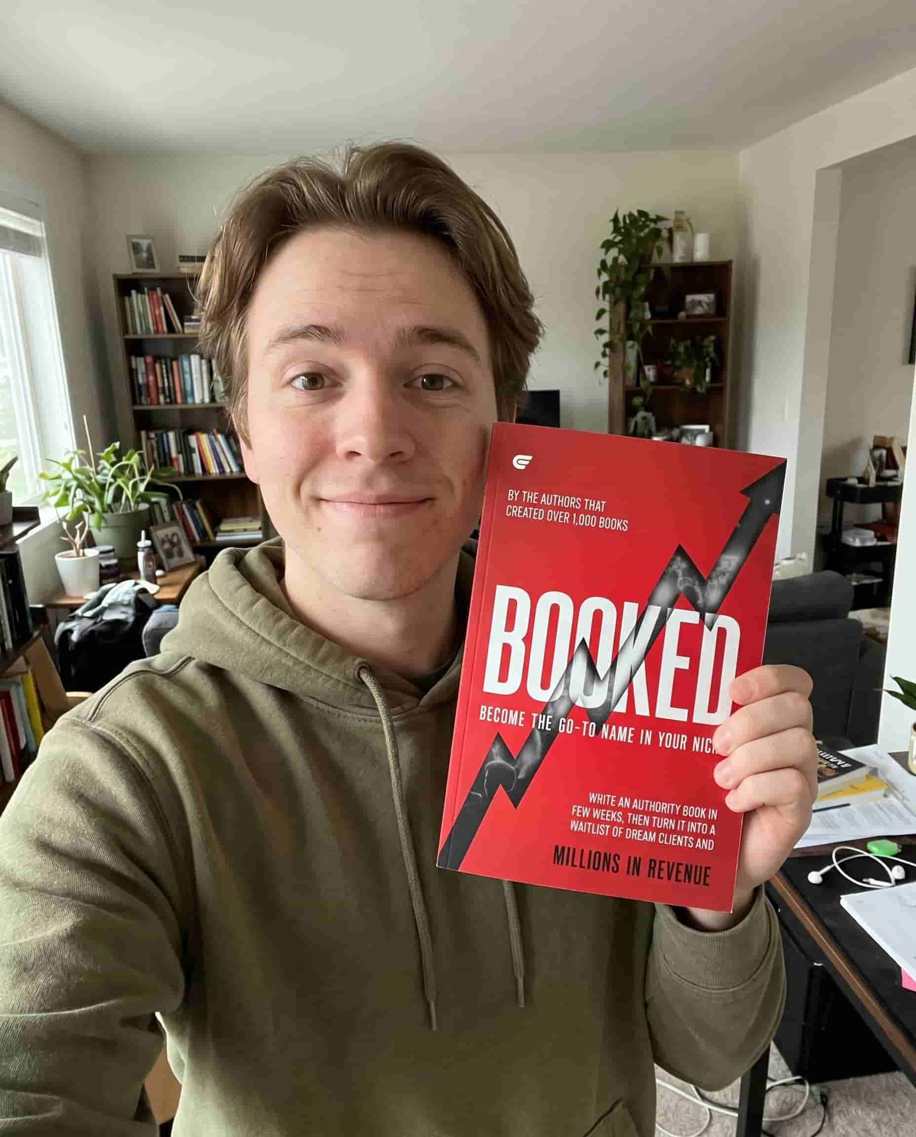 Reader with BOOKED
